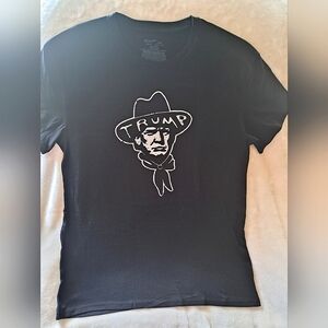 Black T-shirt Trump